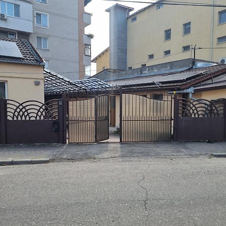 La Bebe 3 Lägenhet Hunedoara Exteriör bild