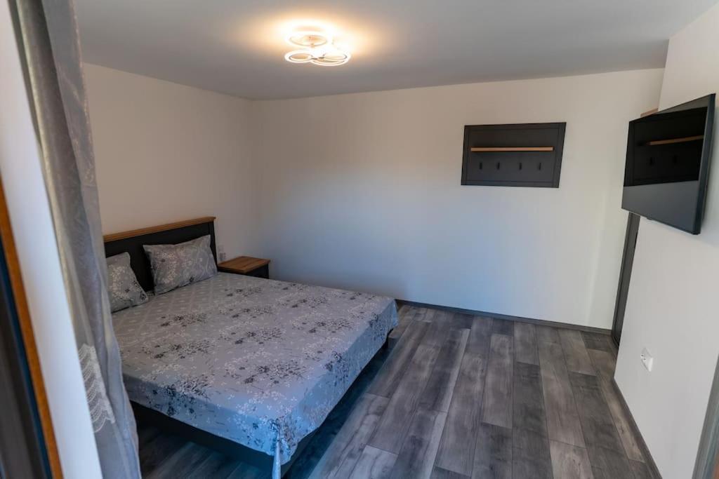 La Bebe 3 Lägenhet Hunedoara Exteriör bild