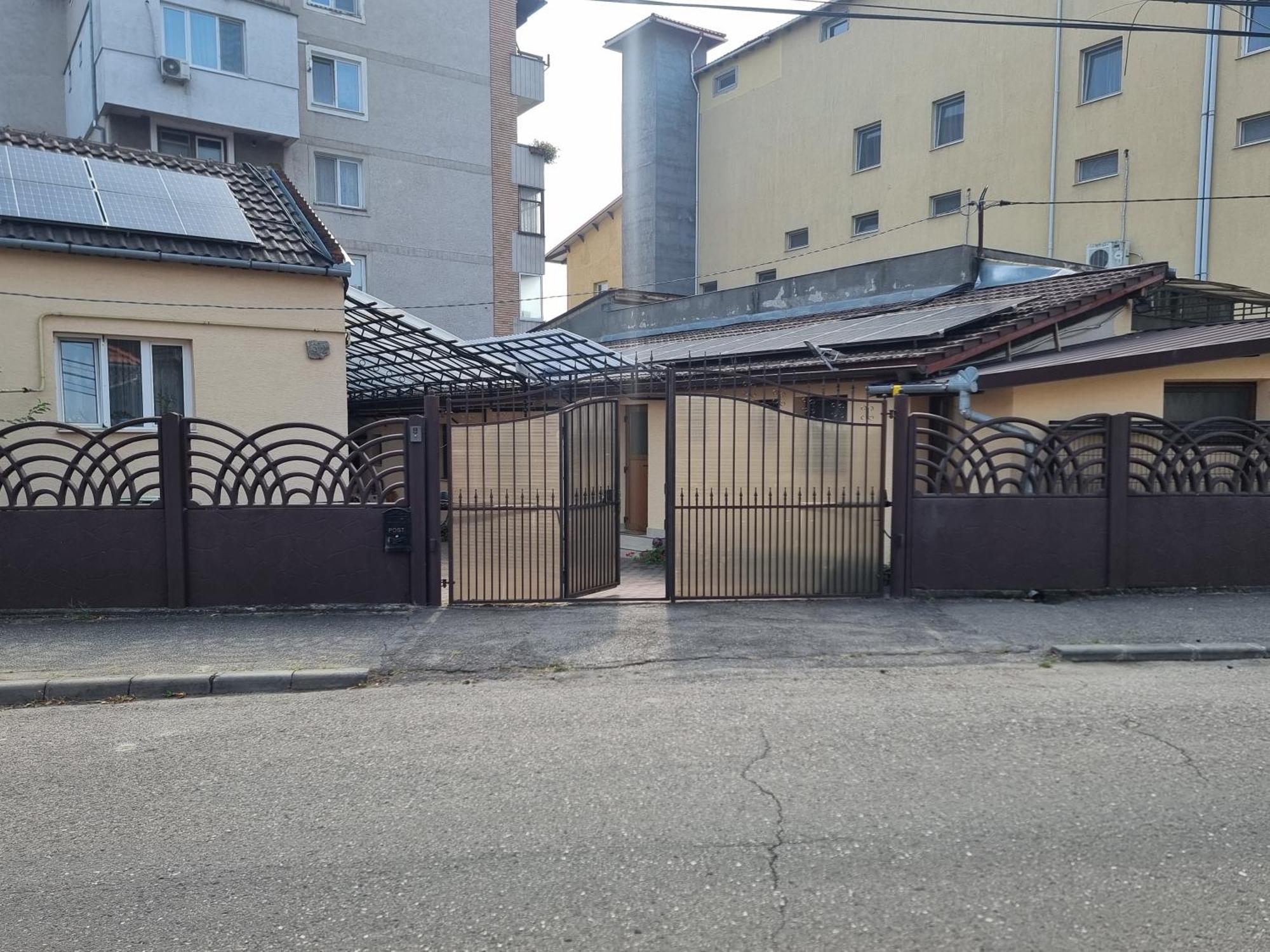La Bebe 3 Lägenhet Hunedoara Exteriör bild